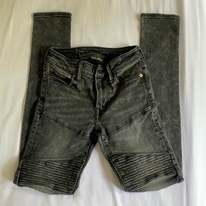 AE young men’s 26x28 jeans